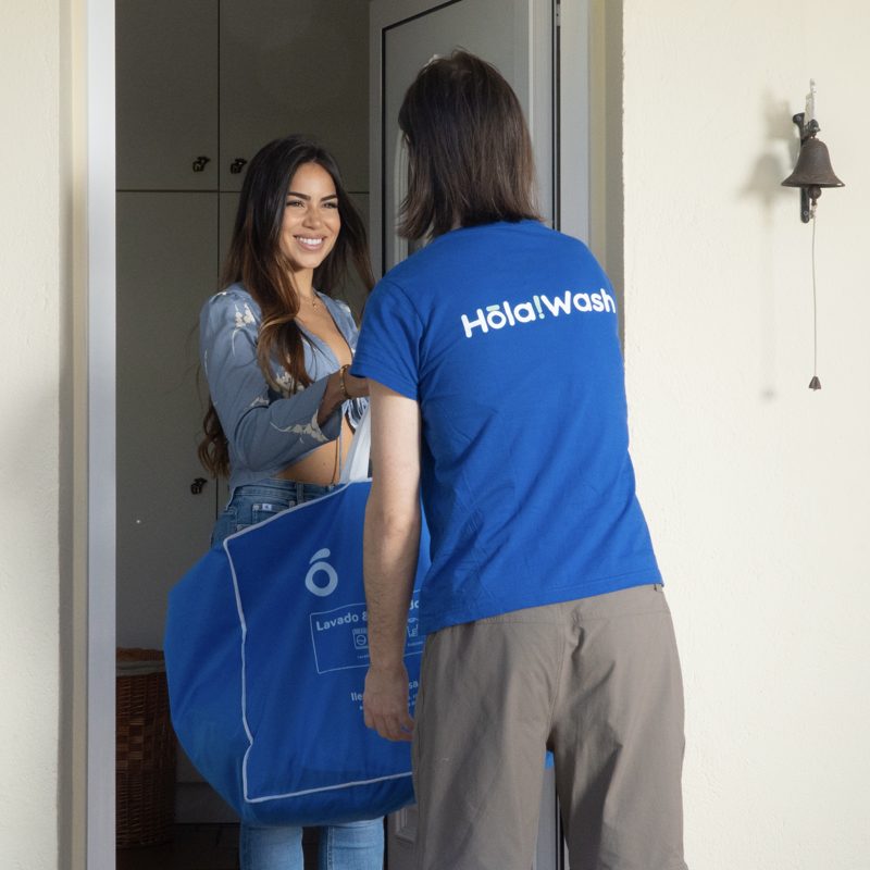 HolaWash — professional dry cleaning, delivered